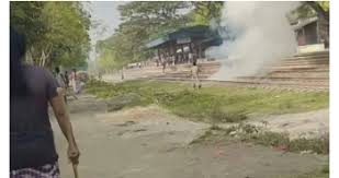 সম্পত্তি নিয়ে বিরোধের জেরে ককটেল হামলা, সন্ত্রাসীদের ৭ মোটরসাইকেল পুড়িয়ে দিল জনতা